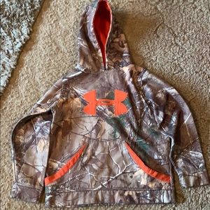 Boys size M Under Armour hoodie.
